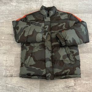 Old Navy ON CAMO Snow Ski Winter Puffer Jacket Boys SiE L (10-12)‎